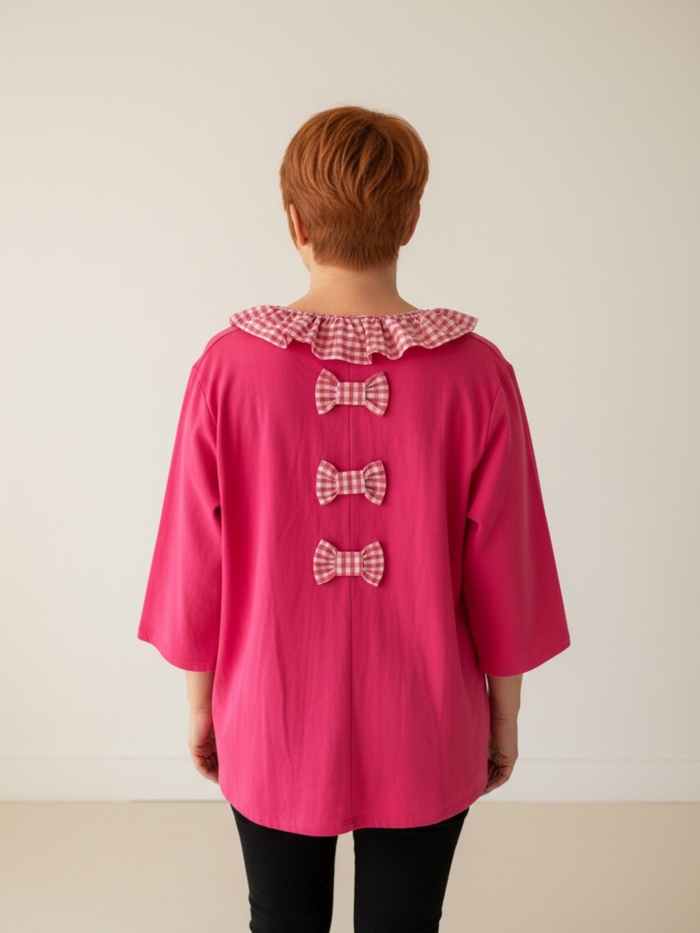 Elizabeth Wilson Women’s Pink Gingham Ruffle Collar Sweatshirt